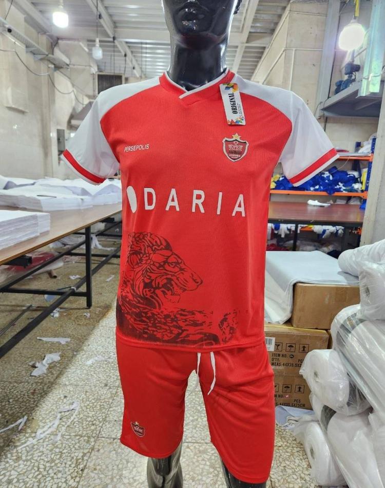 کیت اول پرسپولیس ایرانی